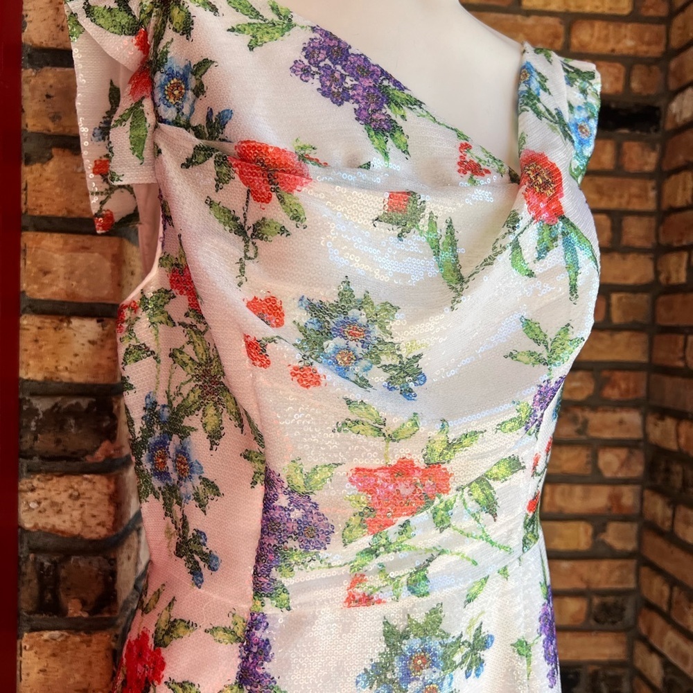 Black Halo Jackie O Sequined Sheath Dress in the Garden Party, floral print - Picture 4 of 8